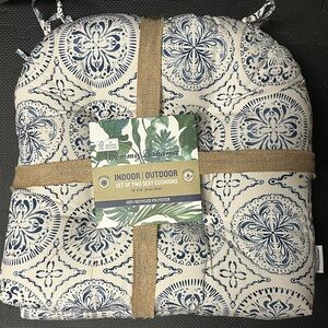Tommy Bahama blue and White Seat Cushions